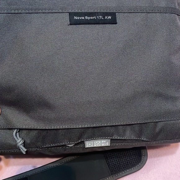 Lowepro LP36608-PWW Nova Sport 35L AW Camera Bag - Picture 4 of 7